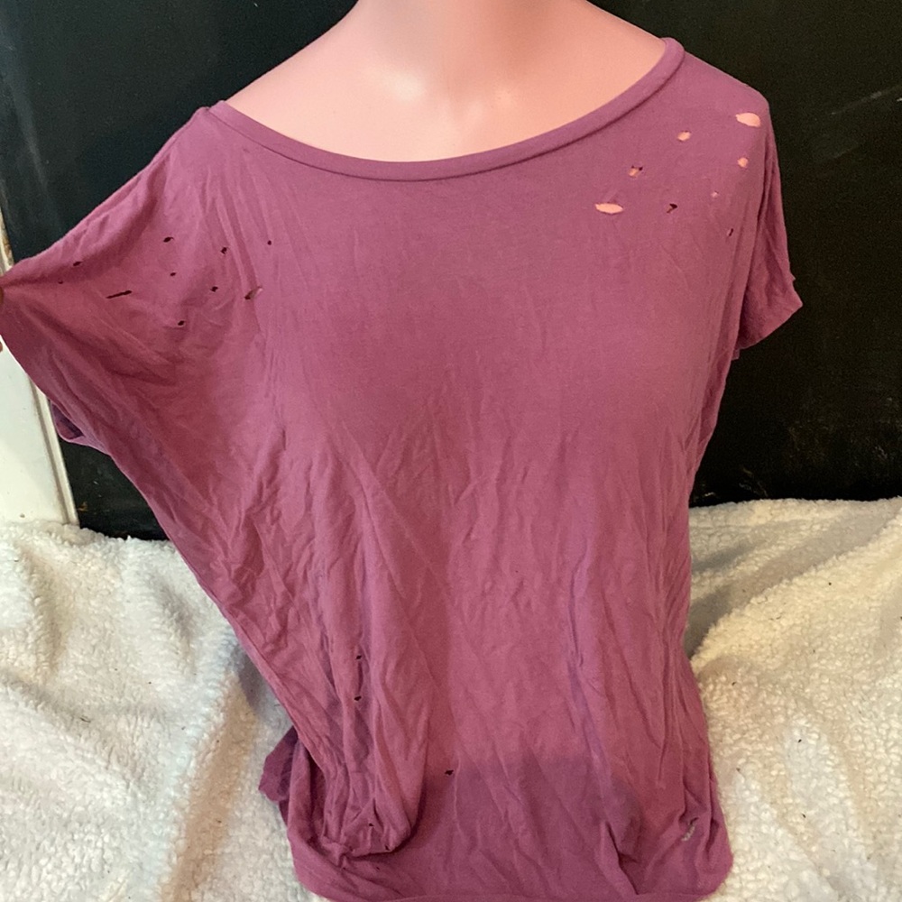 Distressed T-Shirt/ Off-the-shoulder T-shirt